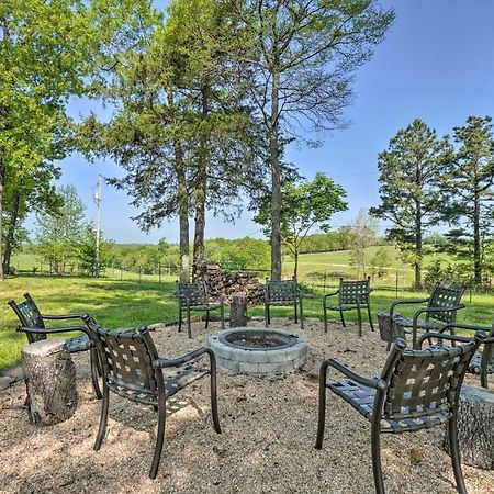 Relaxing Rural Harrison Home - 11 Mi To Town Bagian luar foto