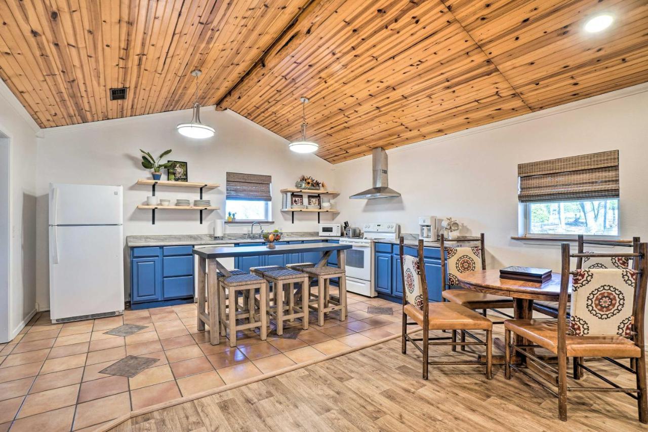 Relaxing Rural Harrison Home - 11 Mi To Town Bagian luar foto