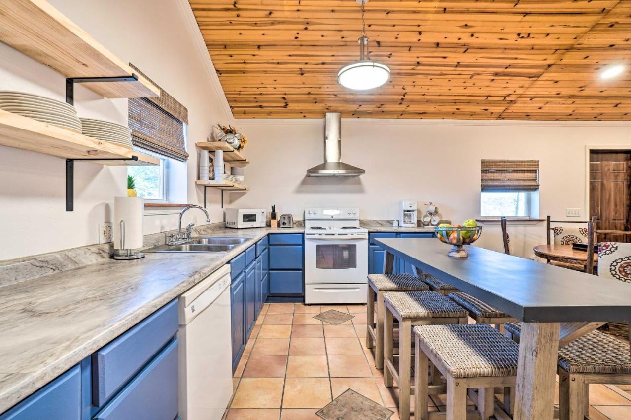 Relaxing Rural Harrison Home - 11 Mi To Town Bagian luar foto