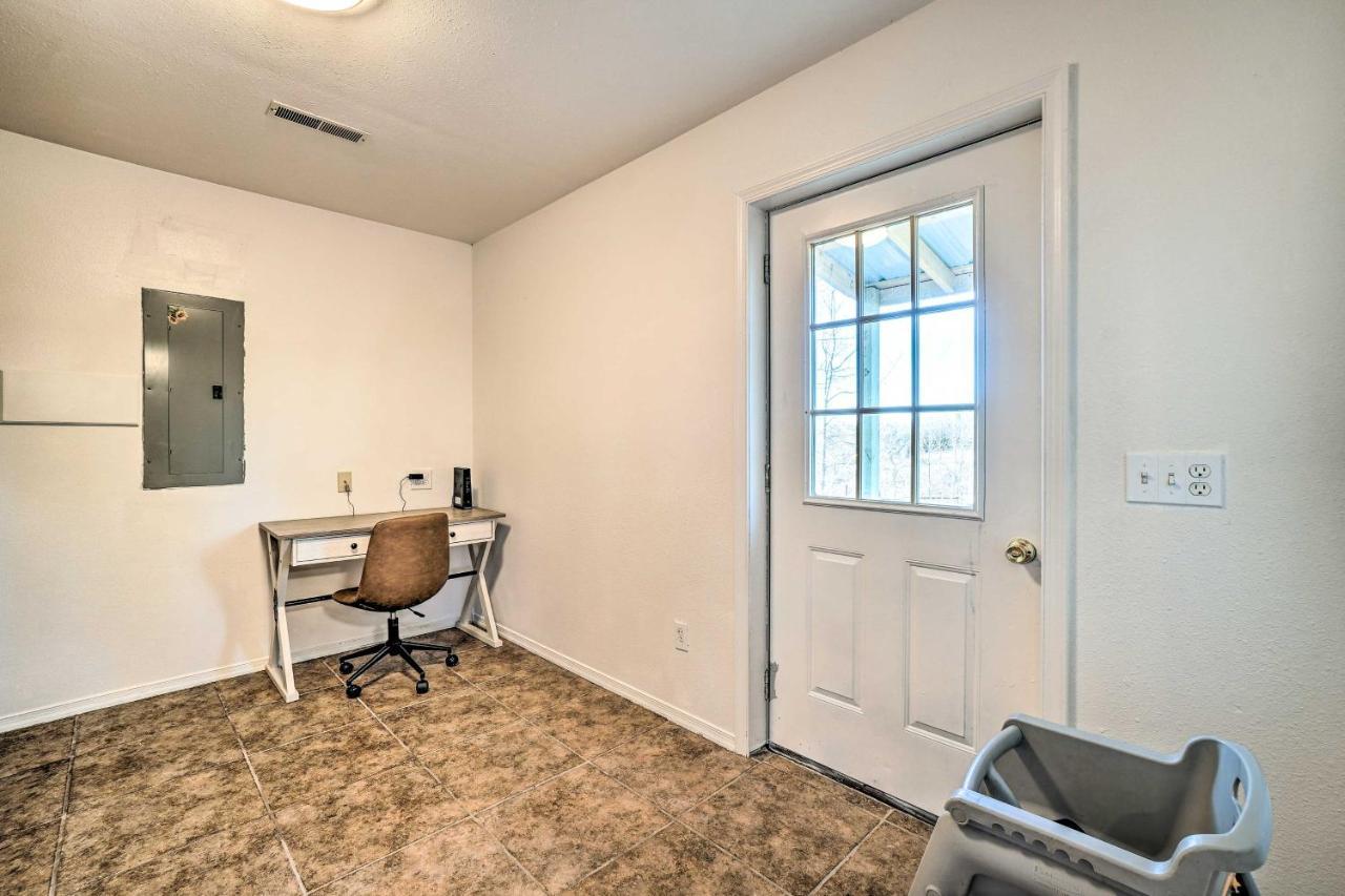 Relaxing Rural Harrison Home - 11 Mi To Town Bagian luar foto